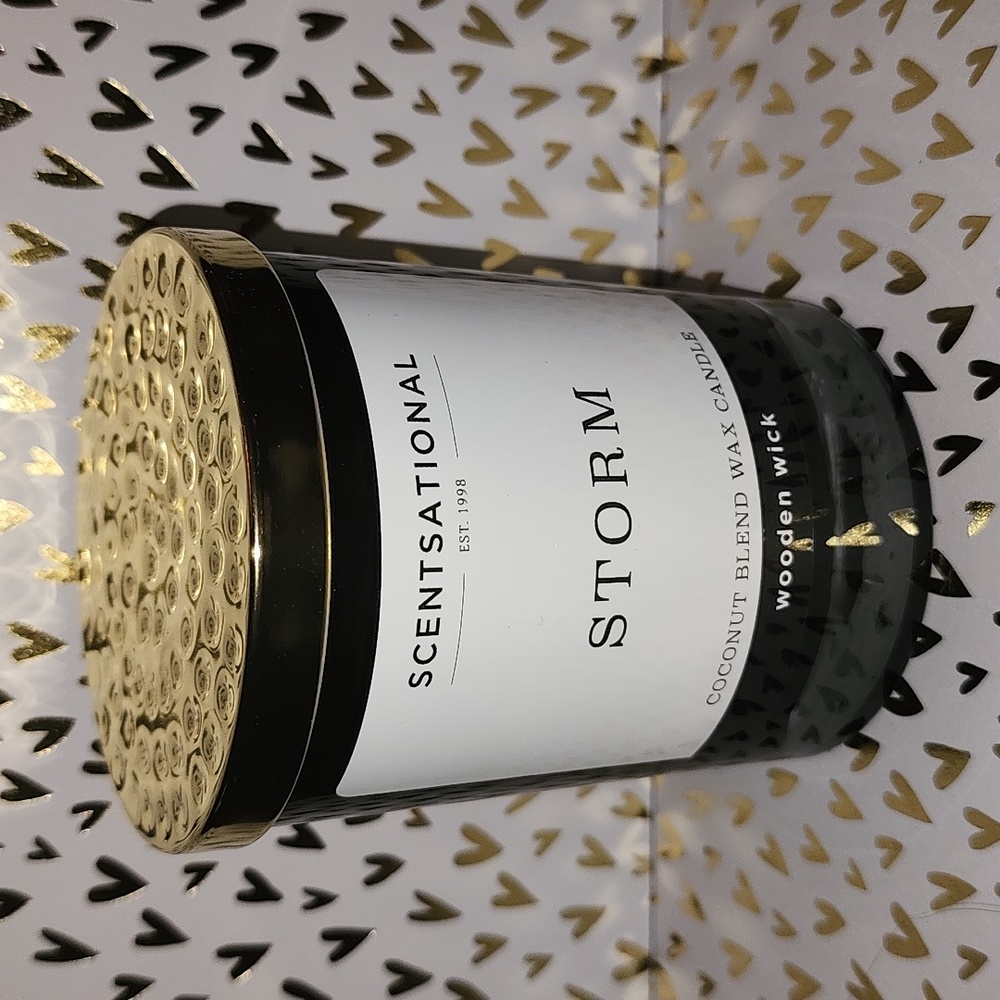New Scentsational Storm coconut blend candle
